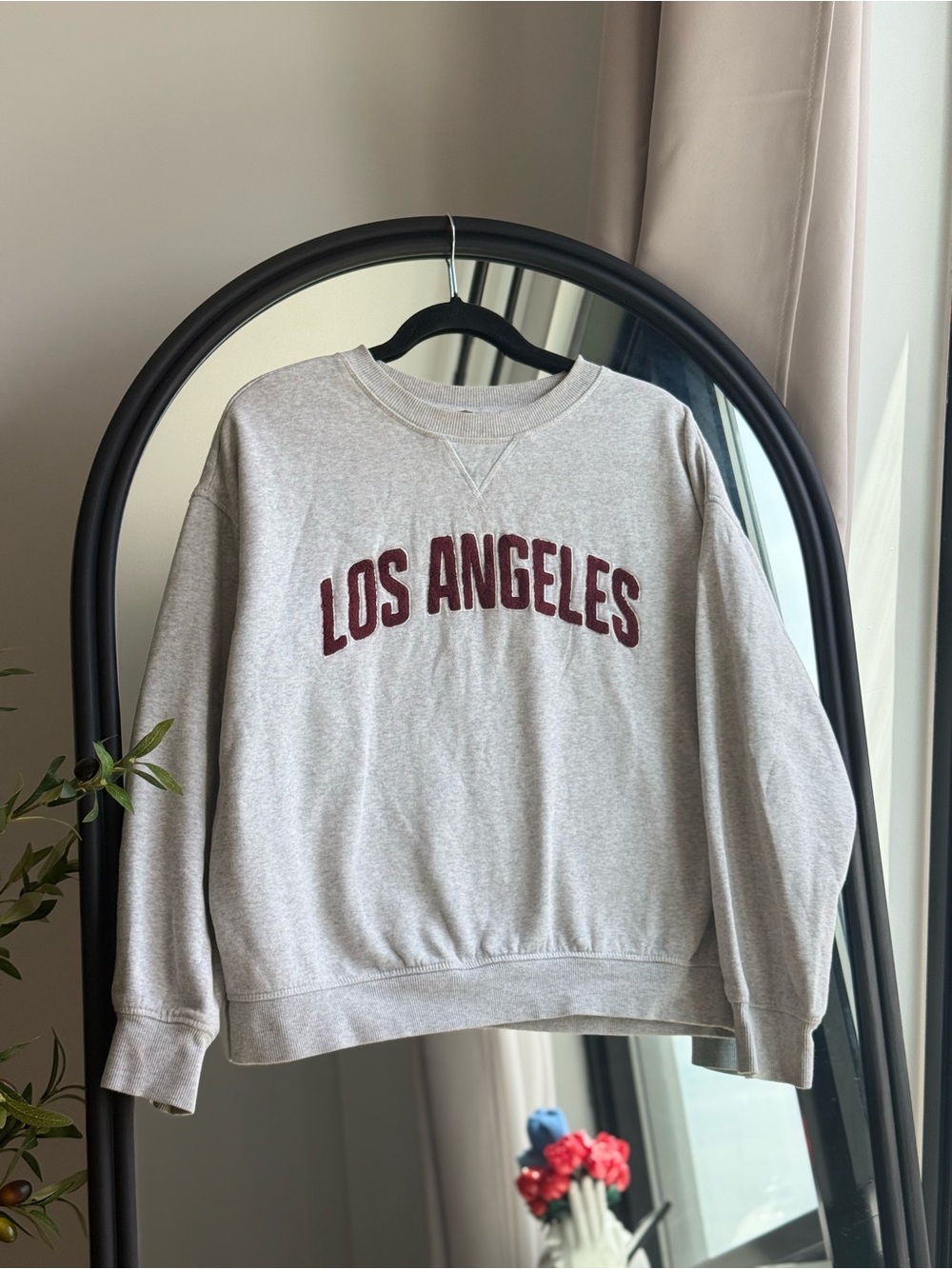H&M Light Gray Sweatshirt with Burgundy "Los Angeles"